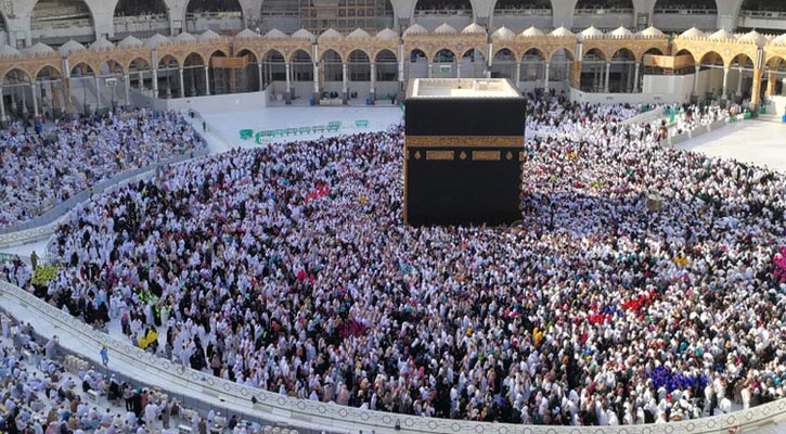 ওমরাহযাত্রীদের জন্য নতুন নিয়ম: রিটার্ন টিকিট ছাড়া ইমিগ্রেশন নয়