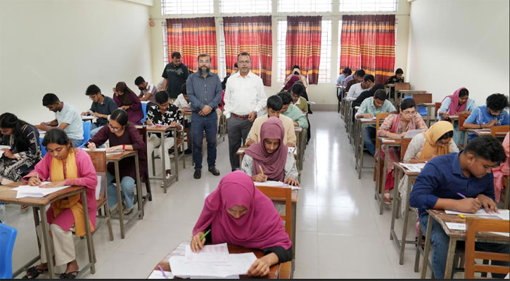 পাবিপ্রবিতে প্রথমবর্ষের গুচ্ছ পদ্ধতির ‘সি’ ইউনিটের ভর্তি পরীক্ষা অনুষ্ঠিত