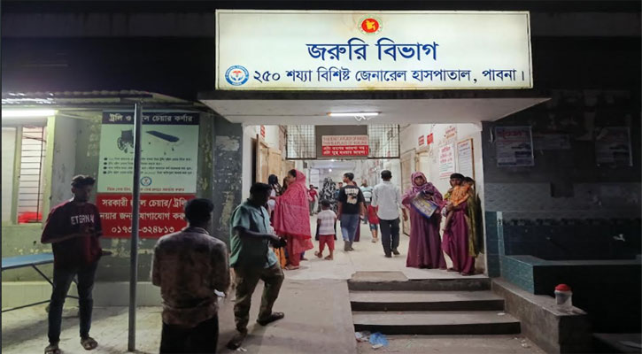 পাবনায় গুলি ও ছুরিকাঘাতে দুইজকে হত্যা
