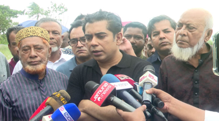 ভোলার নদী ভাঙন এলাকা পরিদর্শনে পার্থ, দ্রুত স্থায়ী সমাধানের আশ্বাস