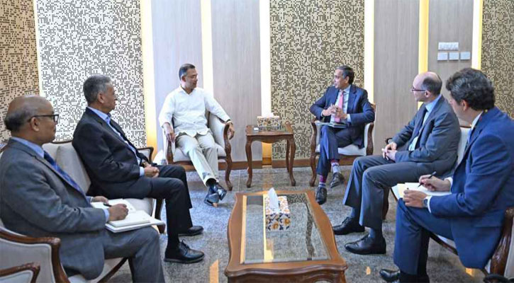 প্রধানমন্ত্রীর সঙ্গে সাক্ষাৎ করলেন আইএমএফ পরিচালক