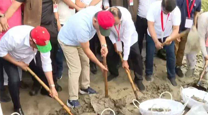 ত্রিশালে ধরার খালের পুন:খনন উদ্বোধন করলেন প্রধানমন্ত্রী