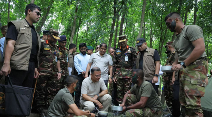 সেনাবাহিনীর গ্রীষ্মকালীন মহড়া পরিদর্শন করলেন প্রধানমন্ত্রী