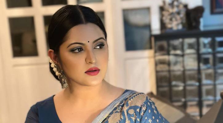 ইয়াবা আসক্ত কোন নারীকে সতর্ক করলেন পরীমনি?