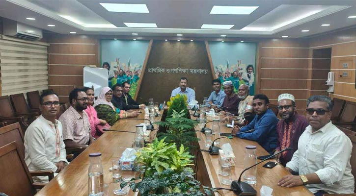 নানা নাটকীয়তার মধ্য দিয়ে ফের সিদ্ধান্ত পরিবর্তন প্রাথমিক শিক্ষকদের