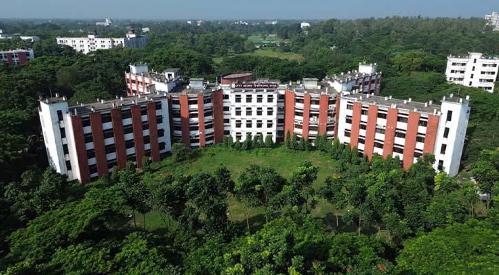 আদায় করা অতিরিক্ত সেমিস্টার ফি ফেরত দিল বেরোবি প্রশাসন