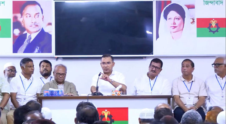 রাজশাহী বিভাগের নেতাদের সঙ্গে প্রধানমন্ত্রীর বৈঠক