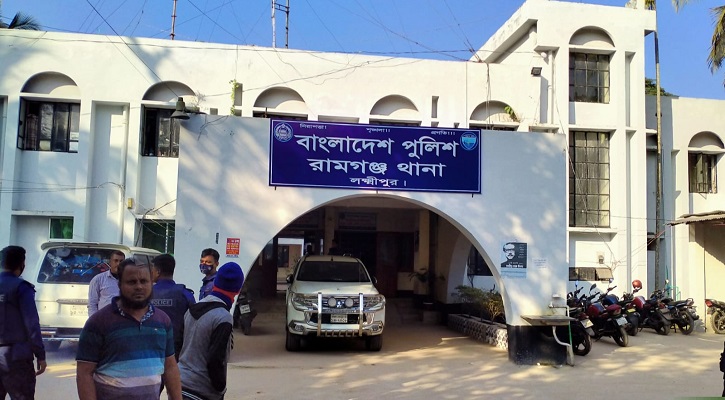 রামগঞ্জে মা-মেয়েকে গলা কেটে হত্যার ঘটনায় যুবক আটক