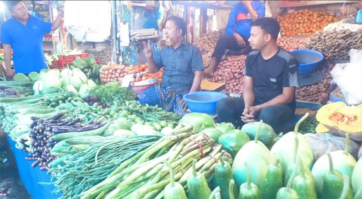 রংপুরে সবজি-মুরগি-তেল-গ্যাসে বাড়তি দাম, বিপাকে ভোক্তারা