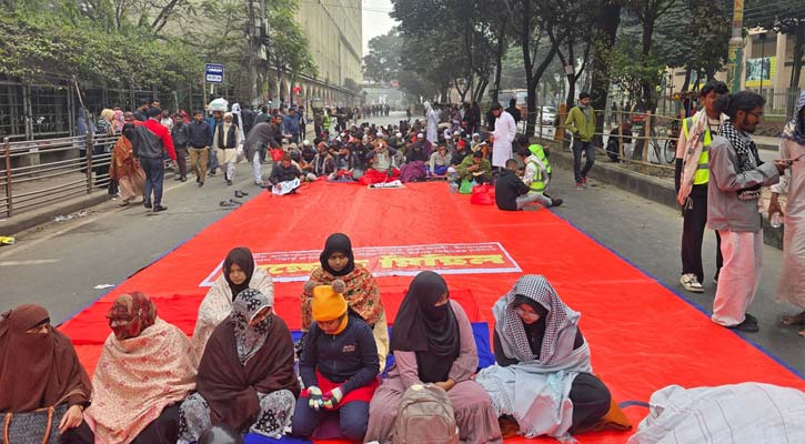 হাদির কবর জিয়ারতে যাবেন তারেক রহমান, শাহবাগে অবস্থান বদল ইনকিলাব মঞ্চের