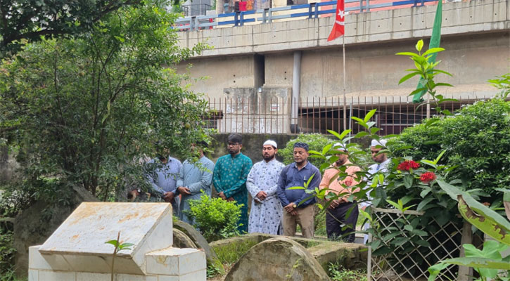 কবি মতিউর রহমান মল্লিকের কবর জিয়ারত সাইমুম শিল্পীগোষ্ঠীর