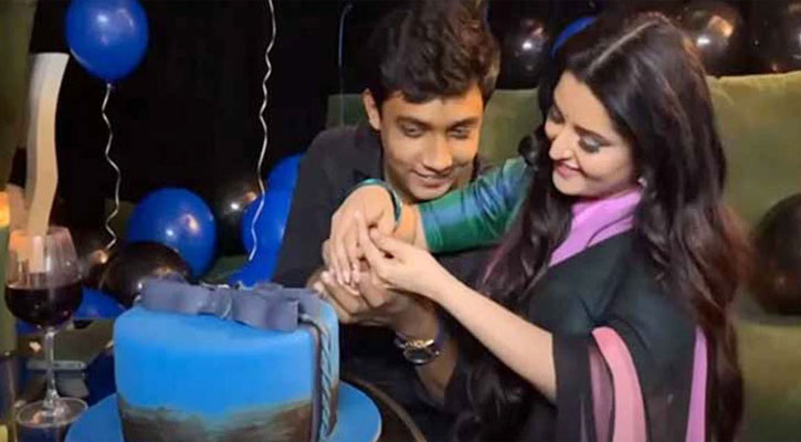 পরীমনির সঙ্গে সম্পর্ক, বাধ্যতামূলক অবসরে এডিসি সাকলায়েন