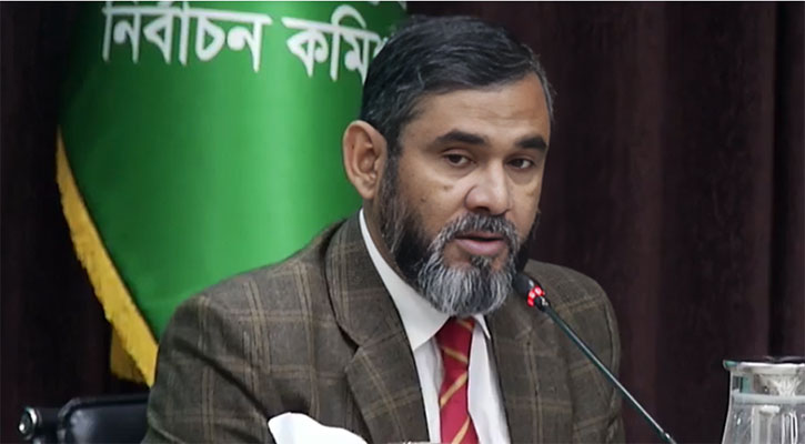 শুক্রবার সকালের মধ্যেই বেশিরভাগ আসনের ফল ঘোষণা সম্পন্ন হবে: ইসি সানাউল্লাহ