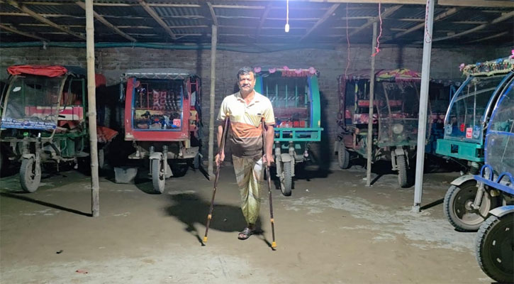 আশুলিয়ায় নিরাপত্তা প্রহরীকে বেঁধে ১৪ লাখ টাকার ব্যাটারি-চার্জার ডাকাতি 