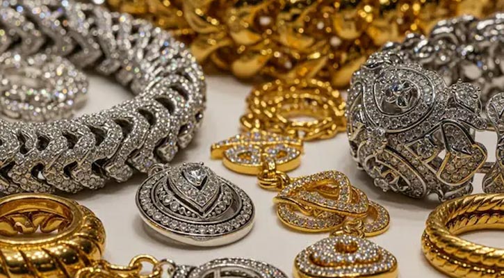 সোনার দামে সর্বকালের নতুন ইতিহাস, রূপার দামও উঠেছে নজিরবিহীন