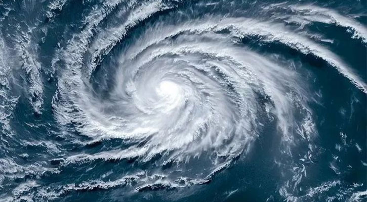 আরও ঘনীভূত হতে পারে নিম্নচাপ, সতর্ক সংকেত জারি