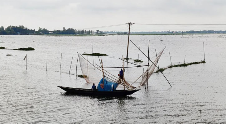 চলনবিলের নদী ইজারা দিল মসজিদ কমিটি