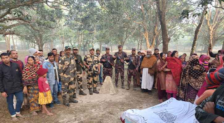 শূন্যরেখায় মাকে শেষবারের মতো দেখার আকুতি মেয়ের