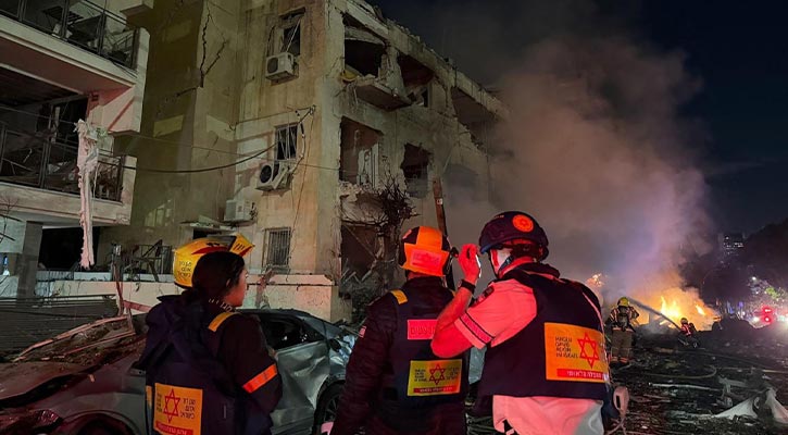 ইসরায়েলে সবচেয়ে বড় হামলা চালাল ইরান