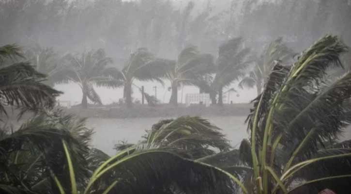 দুপুরের মধ্যে ৬০ কিমি বেগে ঝড়ের আভাস