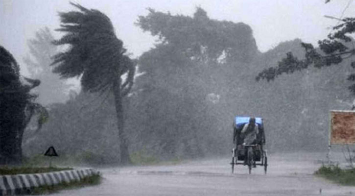 রাতে ঝড়ের আভাস ১১ জেলায়, ভারী বৃষ্টির শঙ্কা চার বিভাগে