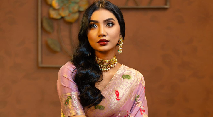 নিজেকে ফিরে দেখার গল্প শোনালেন অভিনেত্রী সুনেরাহ