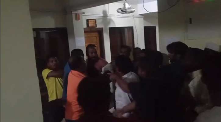 রাতে ছাত্রদল ও গণঅধিকার নেতা-কর্মীদের সংঘর্ষ