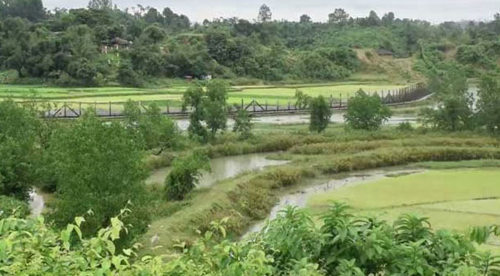 ভোর থেকে মর্টার শেল ও গুলির শব্দ, টেকনাফে আতঙ্ক