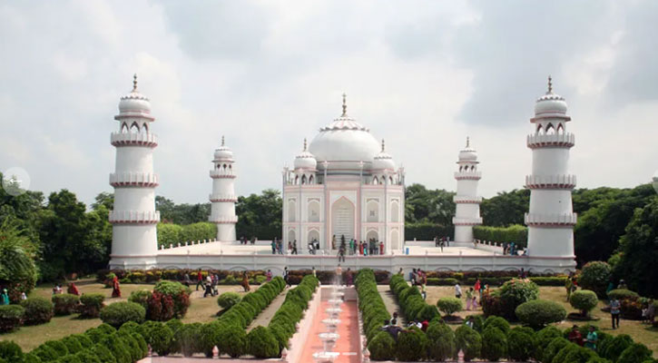 কঠোর নিরাপত্তার চাদরে তাজমহল