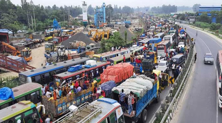 ঢাকা-টাঙ্গাইল মহাসড়কে ২০ কিলোমিটার যানজট, ভোগান্তিতে ঘরমুখো মানুষ