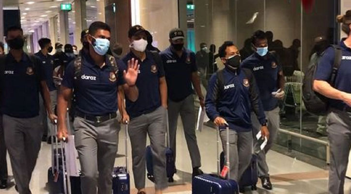 ব্যর্থ এশিয়া কাপ শেষে দেশে ফিরলো টাইগাররা