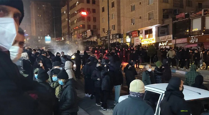 তেহরানে এক রাতেই ২০০ বিক্ষোভকারীর মৃত্যুর দাবি