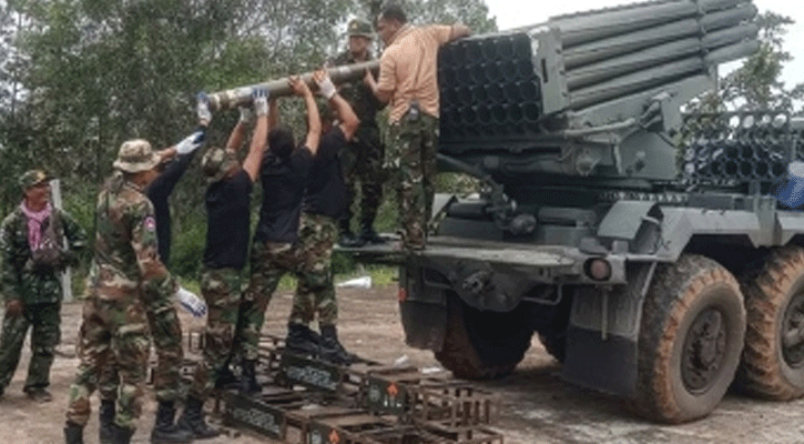 সীমান্ত এলাকা থেকে এক লাখের বেশি মানুষ সরে গেছে