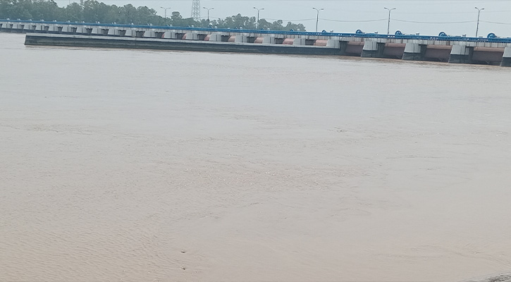 তিস্তার পানি বিপৎসীমার নিচে, বাড়ী ফিরতে শুরু করেছে মানুষ