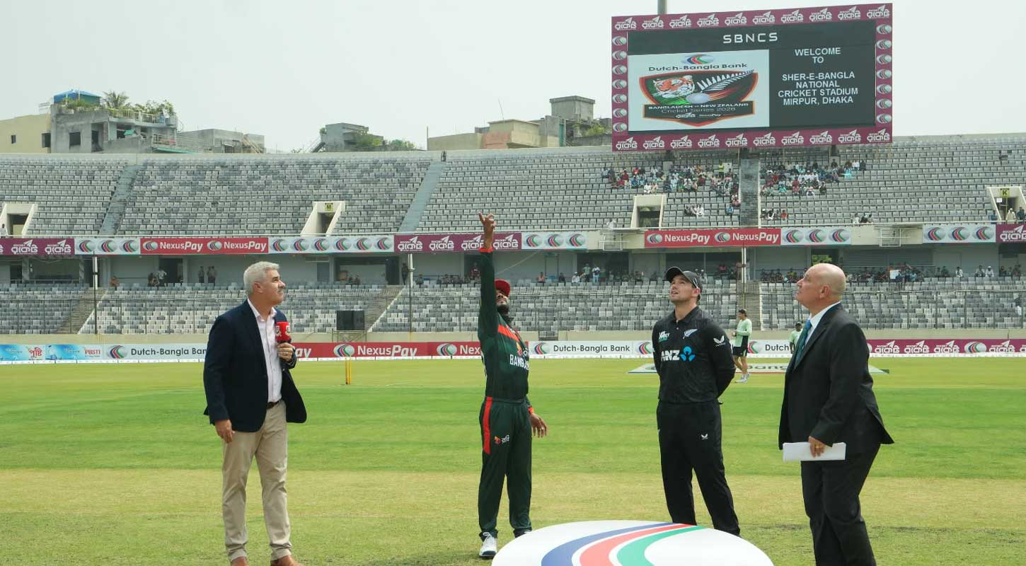 টস হেরে ফিল্ডিংয়ে বাংলাদেশ