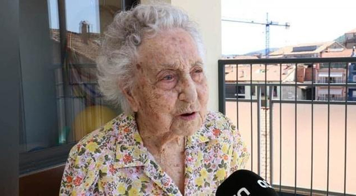 দীর্ঘজীবনের ‘রেসিপি’ জানালেন পৃথিবীর সবচেয়ে বয়স্ক ব্যক্তি