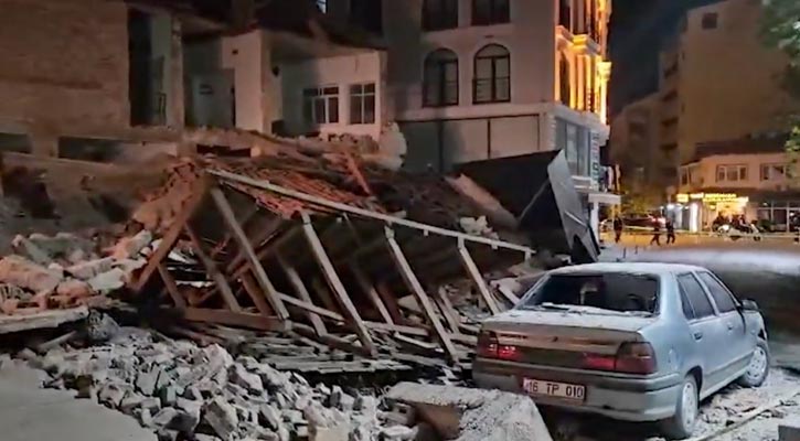 তুরস্কে শক্তিশালী ভূমিকম্প