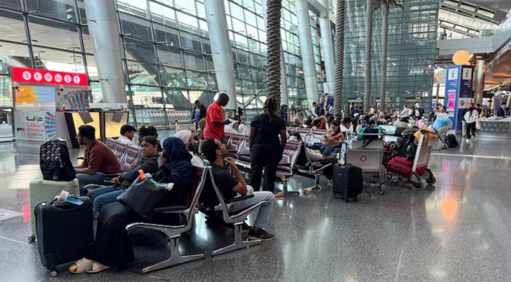 ১৪ দেশ থেকে নাগরিকদের  সরে যাওয়ার নির্দেশ যুক্তরাষ্ট্রের