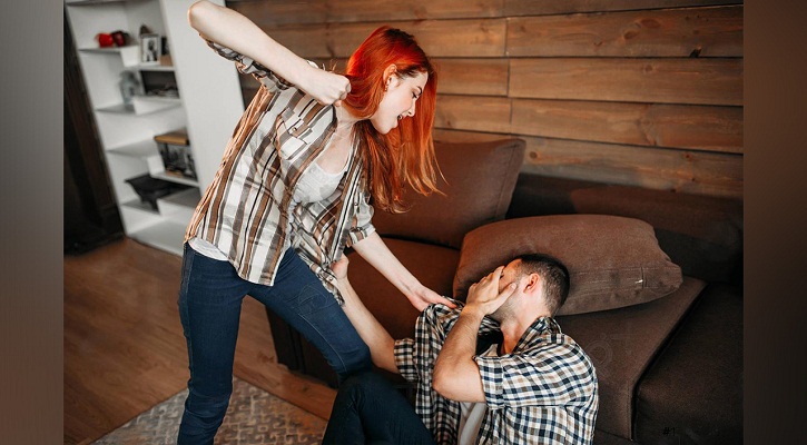 জন্মদিনে দুবাই নিয়ে না যাওয়ায় স্ত্রীর ঘুষিতে স্বামীর মৃত্যু