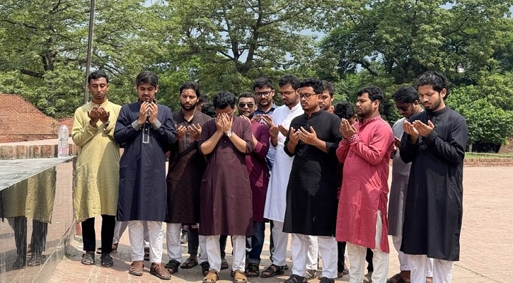 রায়েরবাজারে ৭১’র শহীদদের প্রতি ডাকসু নেতাদের শ্রদ্ধা