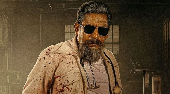 চোখে সানগ্লাস মুখভর্তি দাড়ি, এ কোন মোশাররফ করিম!